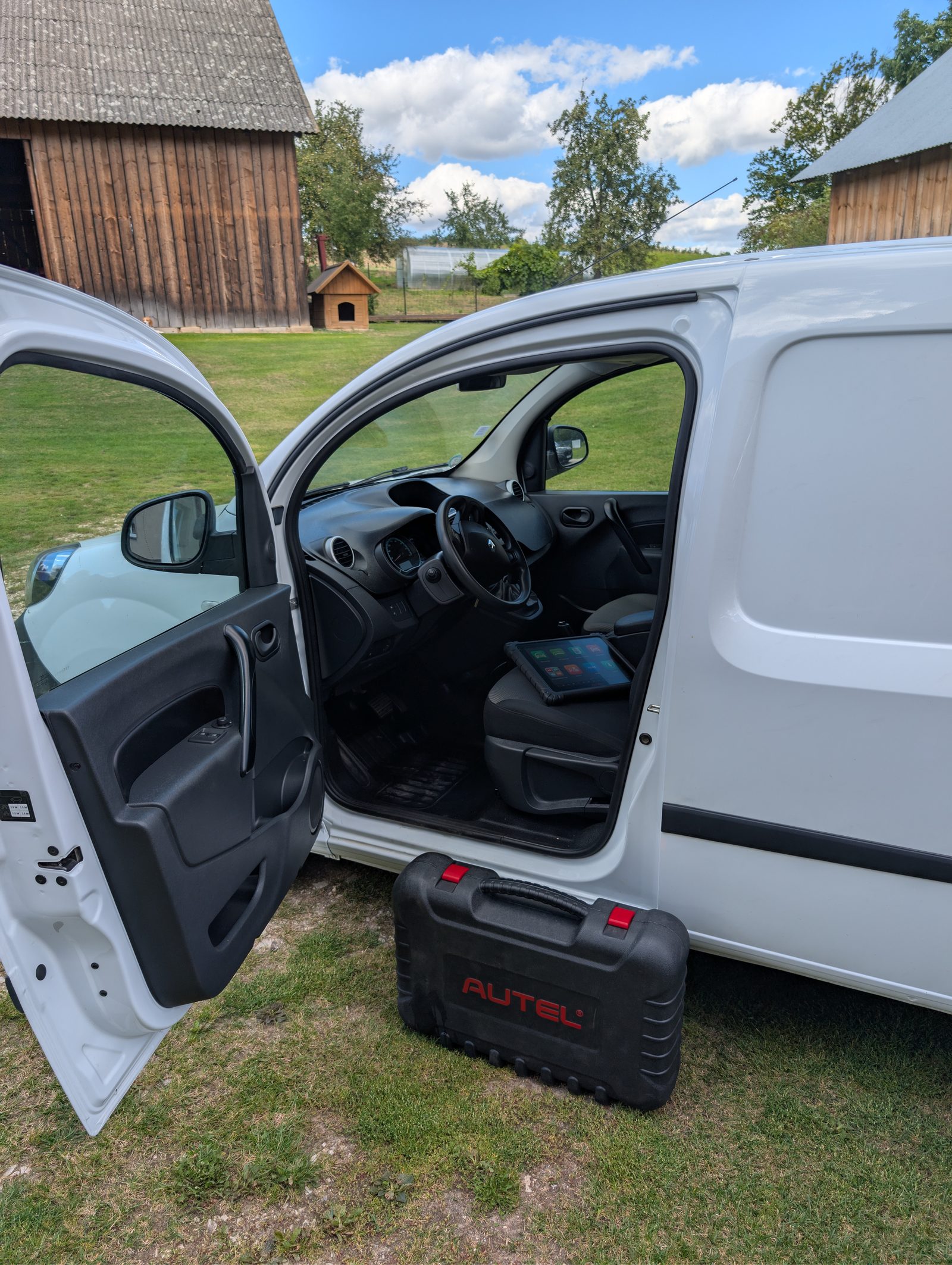 Renault Kangoo Z.E. przygotowany do badania przedzakupowego